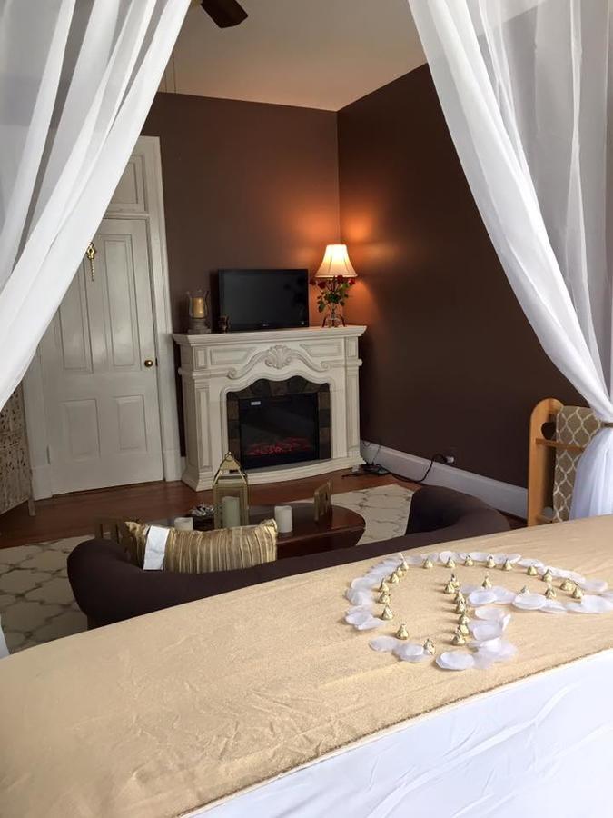 Winridge Manor Bed And Breakfast Madison Heights Eksteriør bilde